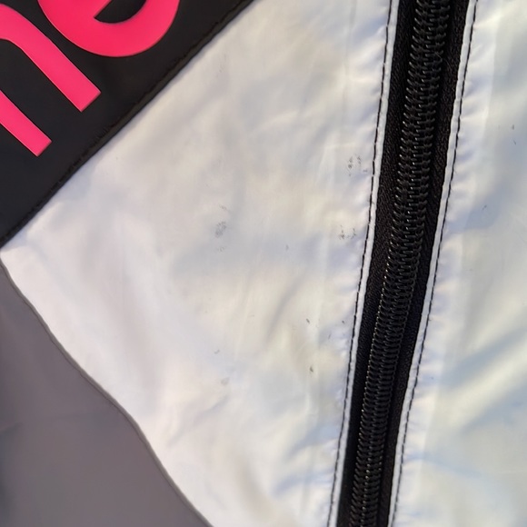 New balance jacket - Picture 3 of 9